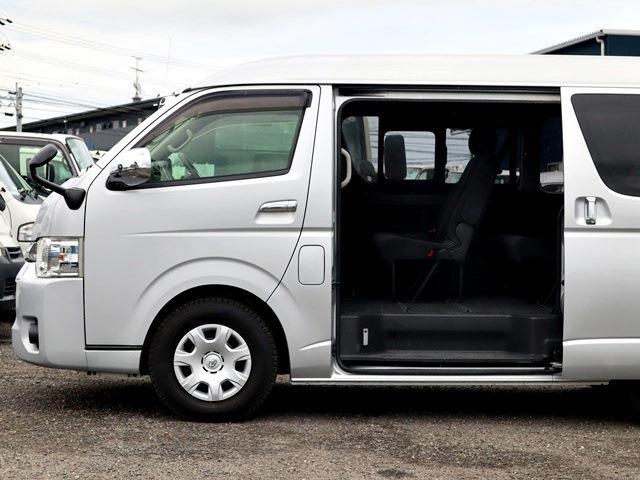 トヨタ ハイエースバン １０人乗 ワゴン ＧＬ H29年 (東海) 99