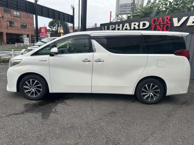 トヨタ アルファード　ハイブリッド ハイブリッド ２．５ Ｇ Ｅ－ＦＯＵＲ ４ＷＤ H28年 (関東) 99