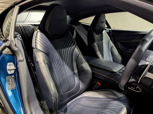 アストンマーティン ＤＢ１１ Ｖ８ R1年 () 99