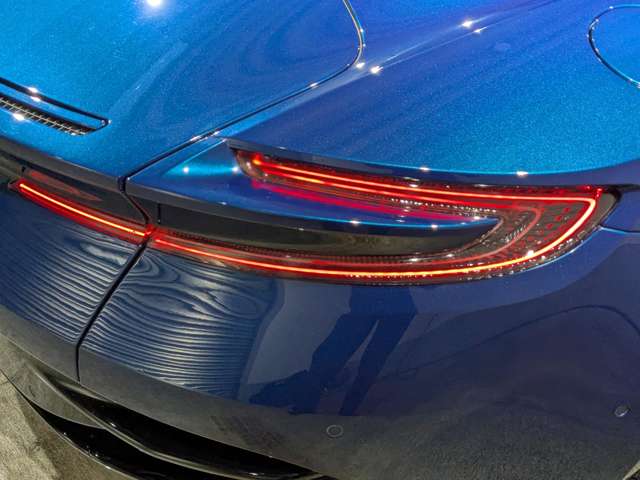 アストンマーティン ＤＢ１１ Ｖ８ R1年 () 99