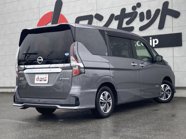 日産 セレナ １．２ Ｅ－ＰＯＷＥＲ ハイウェイスター Ｖ R3年 (四国) 99