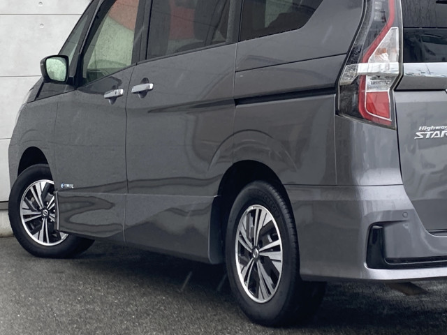 日産 セレナ １．２ Ｅ－ＰＯＷＥＲ ハイウェイスター Ｖ R3年 (四国) 99