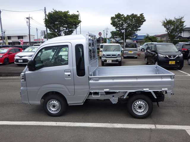 ダイハツ ハイゼットトラック ６６０ ジャンボ エクストラ ３方開 ４ＷＤ R8年 (九州・沖縄) 99