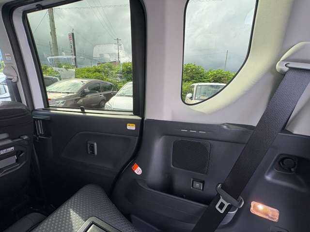 ダイハツ タント ６６０ ファンクロス ４ＷＤ R6年 (近畿) 99