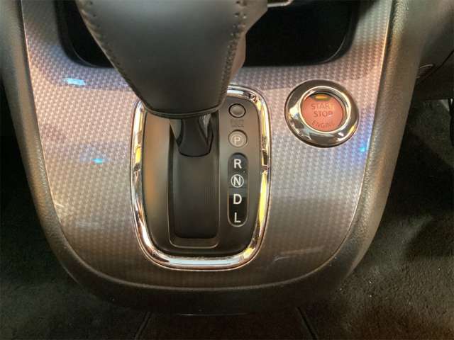 日産 セレナ ２．０ ライダー ブラックライン Ｓ－ＨＹＢＲＩＤ H28年 (近畿) 99