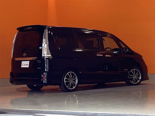 日産 セレナ ２．０ ライダー ブラックライン Ｓ－ＨＹＢＲＩＤ H28年 (近畿) 99
