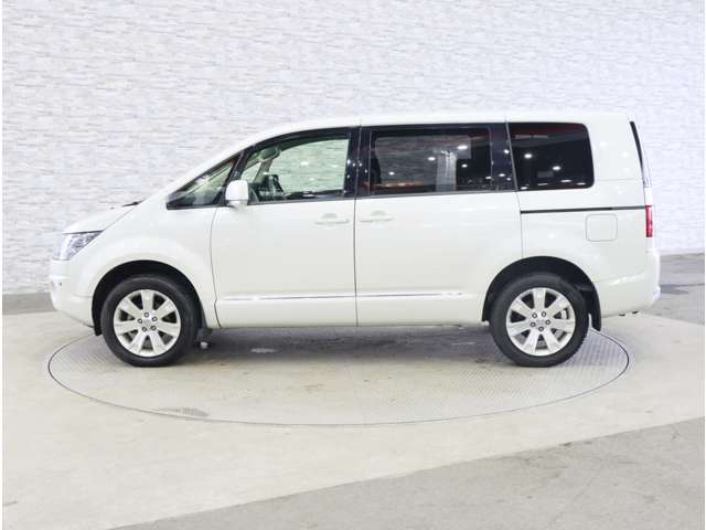 三菱 デリカ　Ｄ：５ ２．４ Ｇ ナビパッケージ ４ＷＤ H19年 (関東) 99