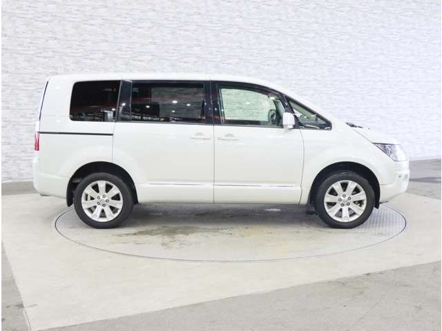 三菱 デリカ　Ｄ：５ ２．４ Ｇ ナビパッケージ ４ＷＤ H19年 (関東) 99