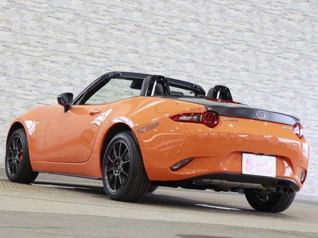 マツダ ロードスター １．５ ３０周年記念車 R1年 (関東) 99