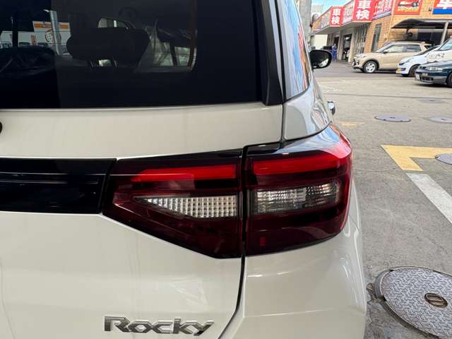 ダイハツ ロッキー １．２ プレミアム Ｇ ＨＥＶ R8年 (関東) 99
