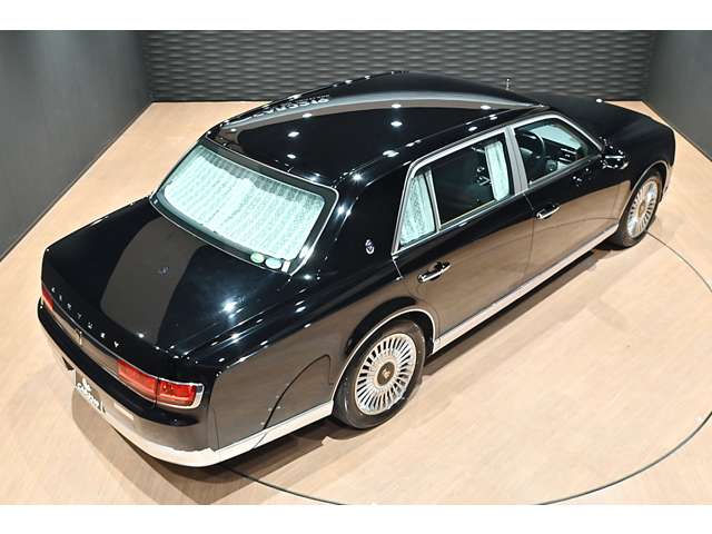 トヨタ センチュリー　ハイブリッド ５．０ R1年 () 99
