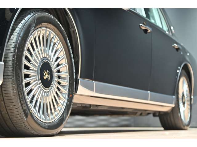 トヨタ センチュリー　ハイブリッド ５．０ R1年 () 99