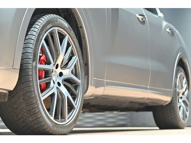 マセラティ レヴァンテ Ｓ ４ＷＤ H29年 () 99