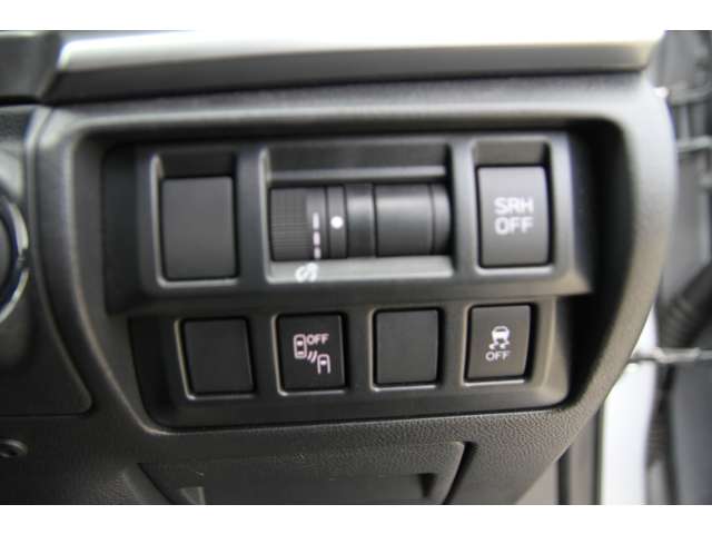 スバル インプレッサスポーツ　ハイブリッド ２．０ Ｅ－Ｌ アイサイト ４ＷＤ R3年 (関東) 99