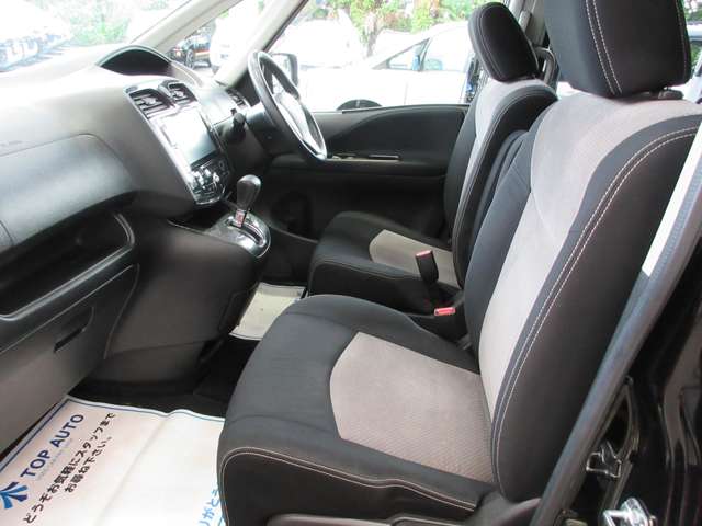 日産 セレナ ２．０ ライダー ブラックライン Ｓ－ＨＹＢＲＩＤ H25年 (関東) 99
