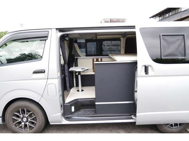 トヨタ ハイエースバン ダイレクトカーズ R1年 (四国) 99