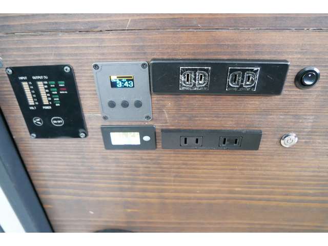トヨタ ハイエースバン ダイレクトカーズ R1年 (四国) 99
