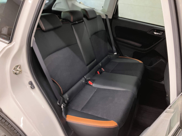 スバル フォレスター ２．０ エックスブレイク カラーアクセント仕様 ４ＷＤ H30年 (近畿) 99