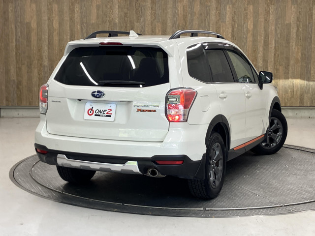 スバル フォレスター ２．０ エックスブレイク カラーアクセント仕様 ４ＷＤ H30年 (近畿) 99