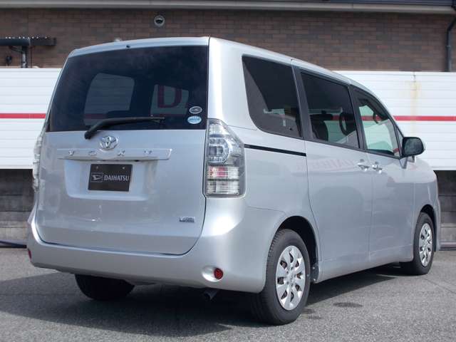 トヨタ ヴォクシー ２．０ Ｘ Ｌエディション H23年 (近畿) 99