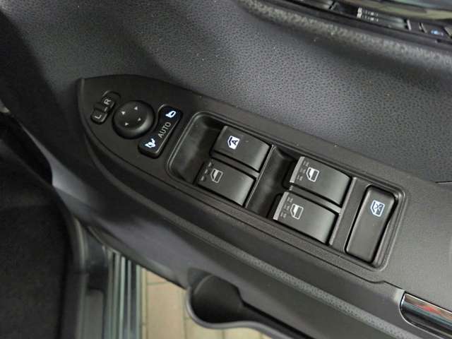 ダイハツ タント ６６０ カスタム Ｘ R7年 () 99