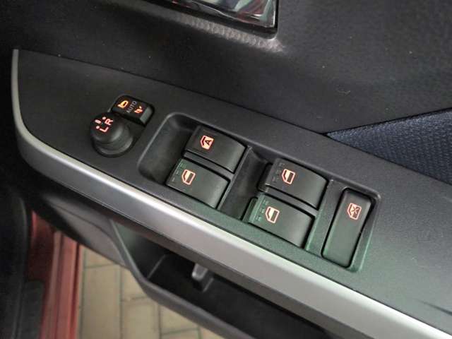 トヨタ ルーミー １．０ カスタム Ｇ－Ｔ R5年 () 99