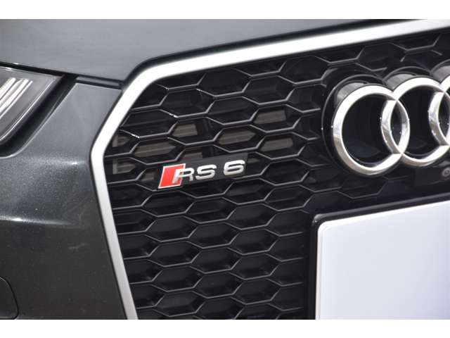 アウディ ＲＳ６　アバント パフォーマンス ４ＷＤ H29年 (関東) 99
