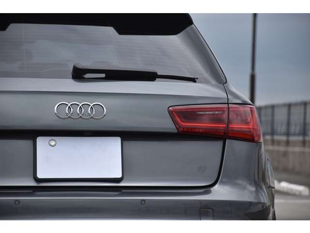 アウディ ＲＳ６　アバント パフォーマンス ４ＷＤ H29年 (関東) 99