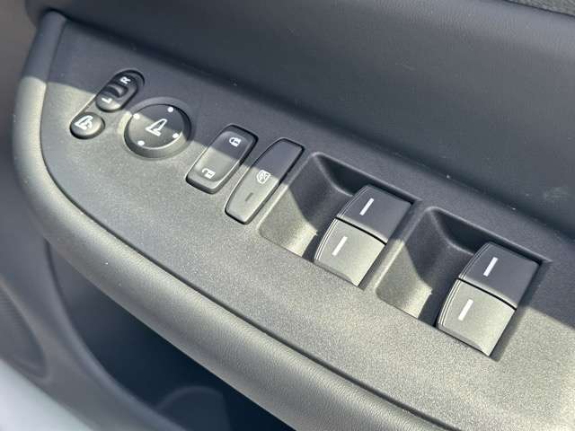 ホンダ フィット １．５ ホーム R7年 () 99