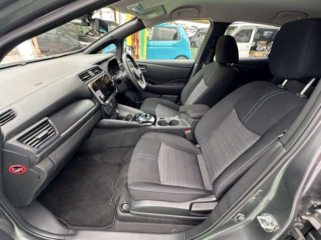 日産 リーフ Ｘ　Ｖセレクション R4年 () 99