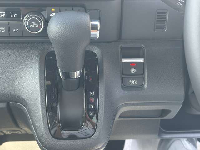 ホンダ Ｎ　ＢＯＸ カスタム ６６０ ターボ R8年 (東海) 99