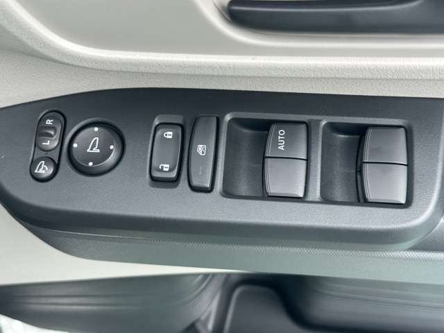 ホンダ Ｎ　ＢＯＸ ６６０ R8年 (東海) 99