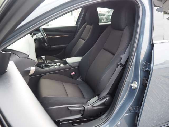 マツダ ＭＡＺＤＡ３　ファストバック １．８ ＸＤ プロアクティブ ディーゼルターボ ４ＷＤ R1年 () 99
