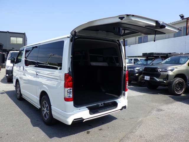 トヨタ ハイエースバン ２．８ スーパーＧＬ ロング ディーゼルターボ R2年 (関東) 99