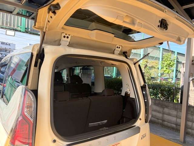日産 セレナ ２．０ ハイウェイスター H29年 (関東) 99