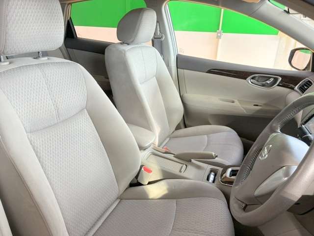 日産 シルフィ １．８ Ｇ H25年 (関東) 99