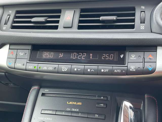 レクサス ＣＴ２００ｈ クリエイティブ　テキスタイル　インテリア H24年 () 99
