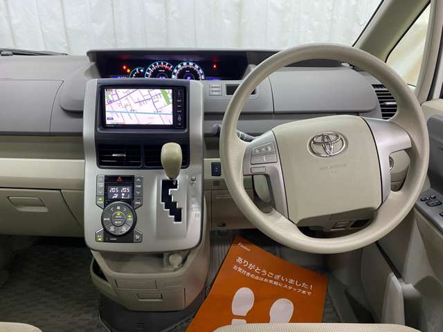 トヨタ ノア ２．０ Ｘ スマートエディション H21年 (近畿) 99