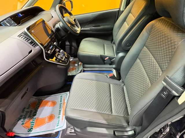 日産 セレナ １．２ Ｅ－ＰＯＷＥＲ ハイウェイスター Ｖ R3年 (近畿) 99