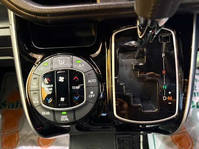 トヨタ ヴォクシー ２．０ ＺＳ 煌ＩＩ H30年 (近畿) 99