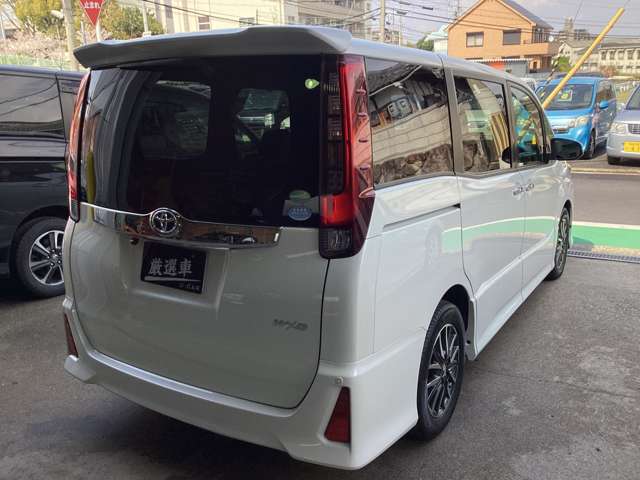 トヨタ ノア ２．０ ＳＩ ＷＸＢ H28年 (近畿) 99