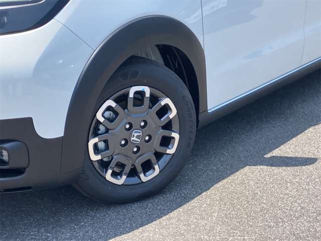 ホンダ フリード　ハイブリッド １．５ Ｅ：ＨＥＶ クロスター R8年 (東海) 99