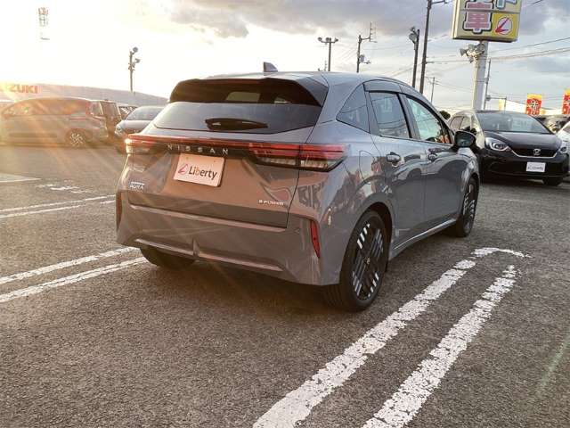 日産 ノートオーラ １．２ Ｇ レザーエディション R7年 (近畿) 99