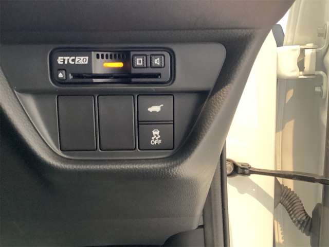 ホンダ ＺＲ－Ｖ ２．０ Ｅ：ＨＥＶ Ｚ R7年 (近畿) 99
