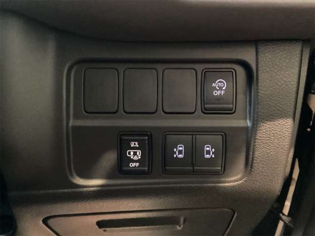 日産 セレナ ２．０ ハイウェイスター Ｖ R3年 (近畿) 99