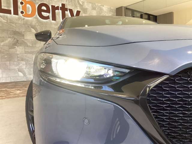 マツダ ＭＡＺＤＡ３　ファストバック ２．０ ２０Ｓ ブラックトーンエディション R4年 (近畿) 99