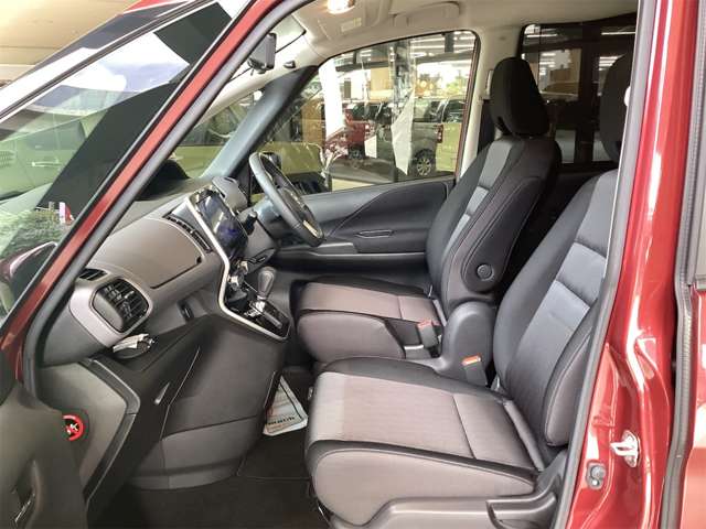 日産 セレナ ２．０ ハイウェイスター Ｖ R4年 (近畿) 99