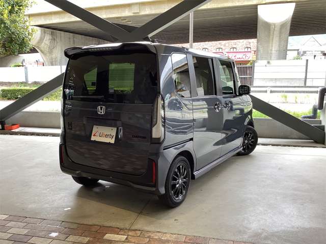 ホンダ Ｎ　ＢＯＸ カスタム ６６０ ブラック スタイル R8年 (近畿) 99