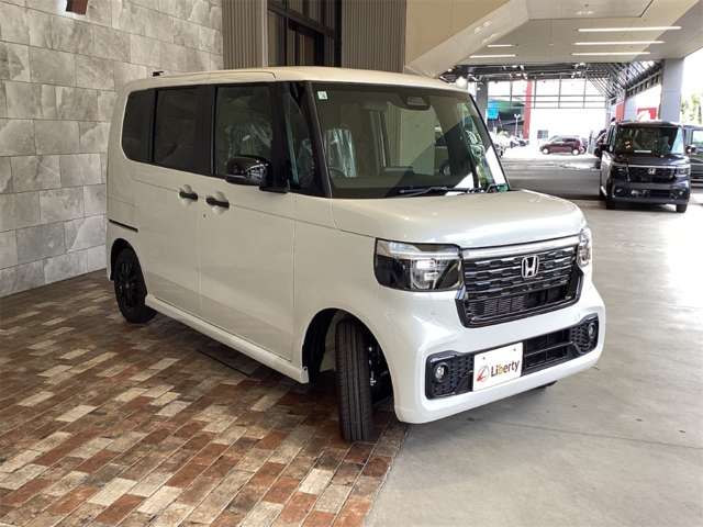 ホンダ Ｎ　ＢＯＸ カスタム ６６０ ブラック スタイル R8年 (近畿) 99