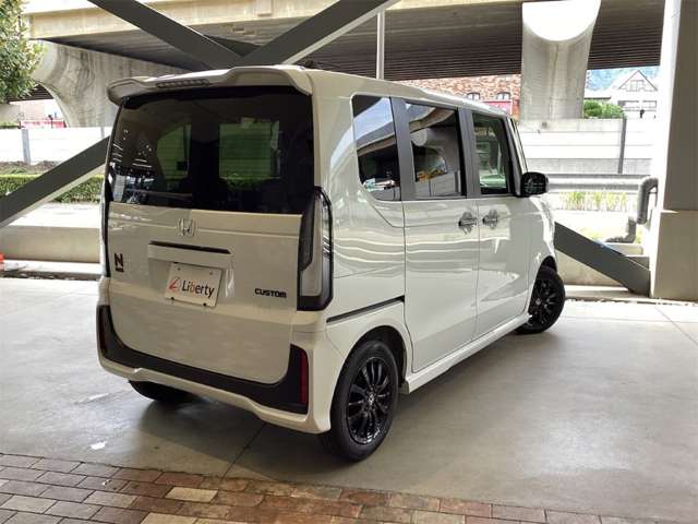 ホンダ Ｎ　ＢＯＸ カスタム ６６０ ブラック スタイル R8年 (近畿) 99
